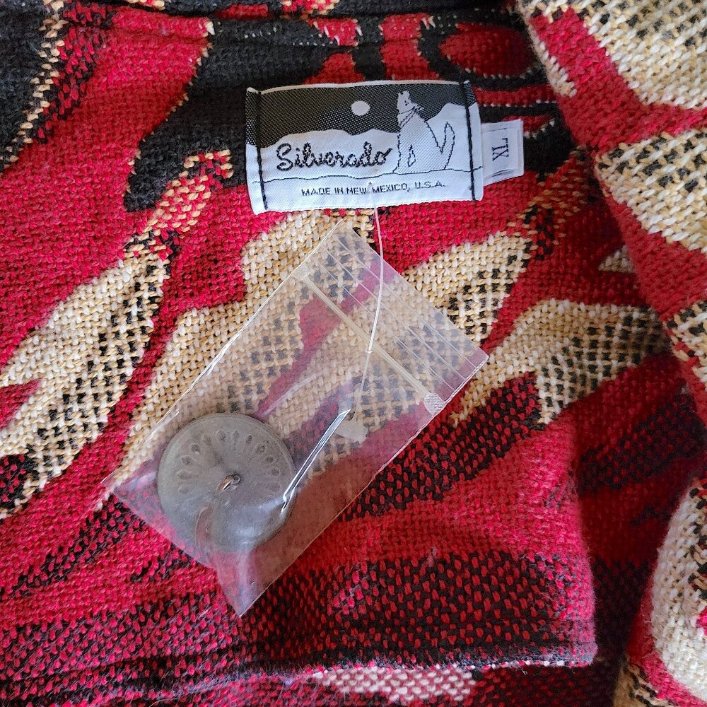 Silverado Red White Tapestry Cotton Jacket Native American Theme NWOT - Picture 4 of 6